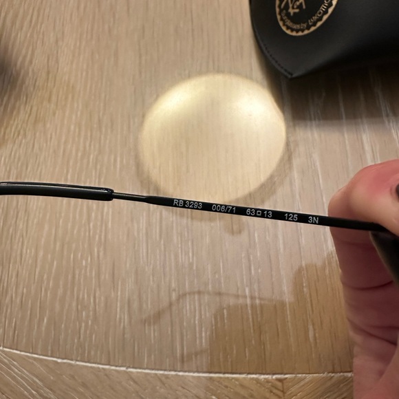 Ray-Ban Black Aviator Sunglasses - Picture 5 of 6